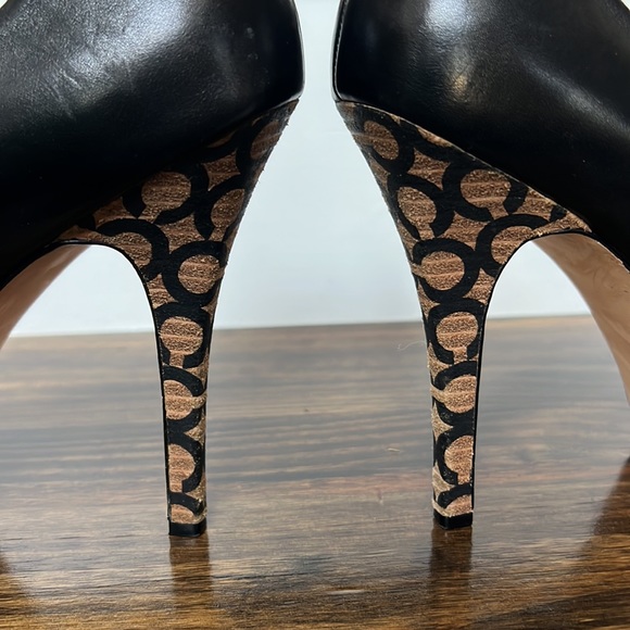 Coach platform with wooden signature heel - Picture 5 of 7